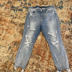 Judy Blue Distressed, paint splatter